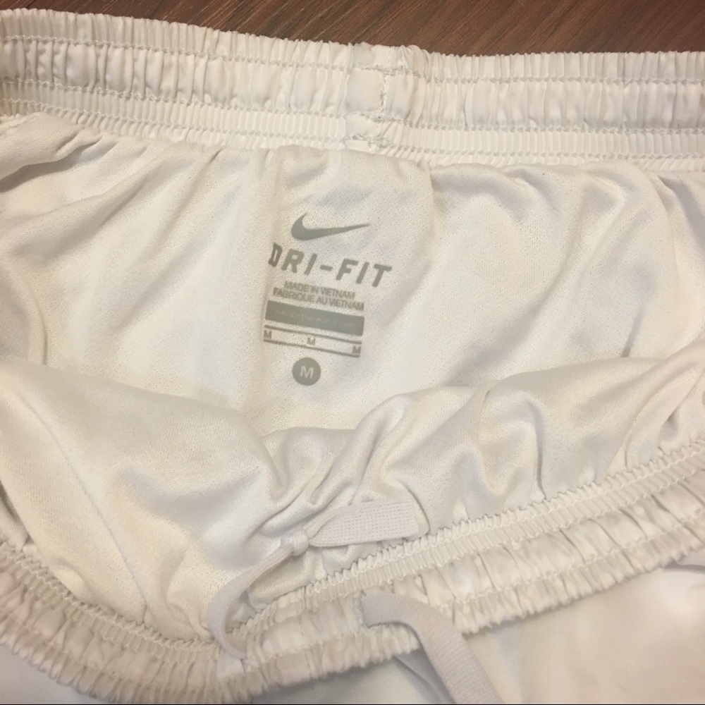SOLD 💕 White nike dri-fit running shorts - Picture 3 of 3